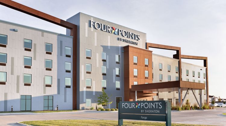 Four Points by Sheraton Fargo Medical Center Exterior