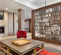 Four Points by Sheraton Fargo Medical Center Lobby