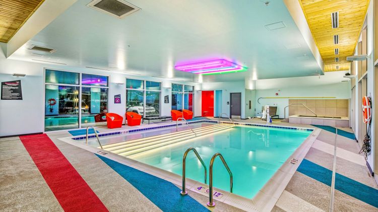 Aloft Anchorage Pool