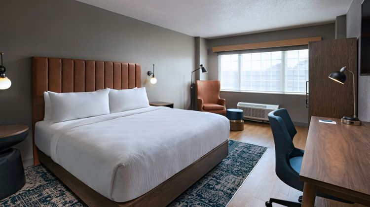 Four Points by Sheraton Houston West Room