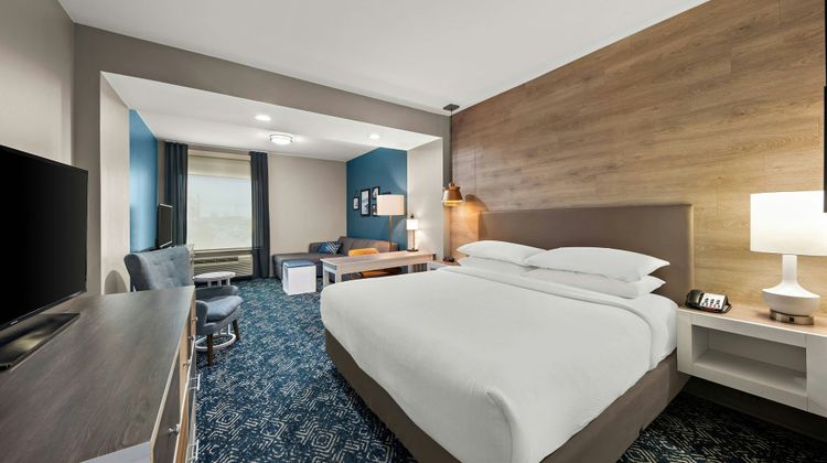 Four Points by Sheraton Plano Suite
