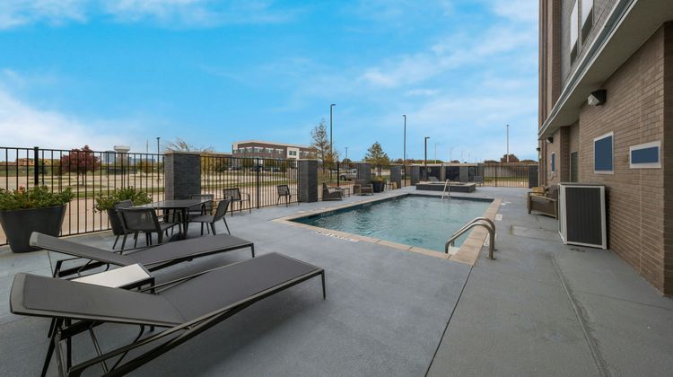 Four Points by Sheraton Plano Pool