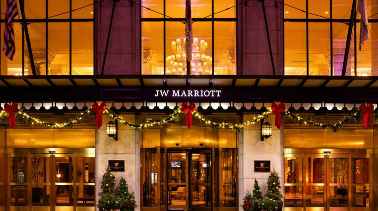 JW Marriott Chicago Exterior