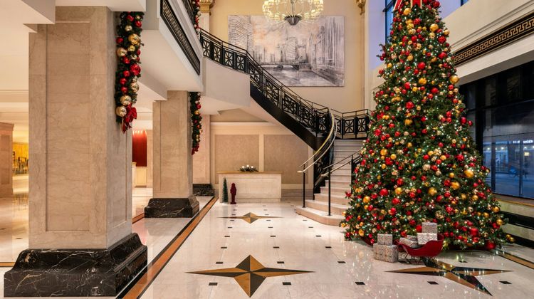 JW Marriott Chicago Lobby