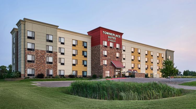 TownePlace Suites Dickinson Exterior
