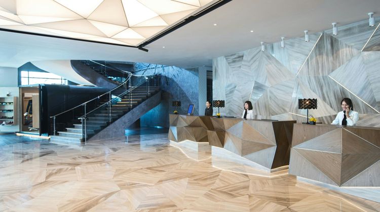 Renaissance Riverside Hotel Saigon Lobby