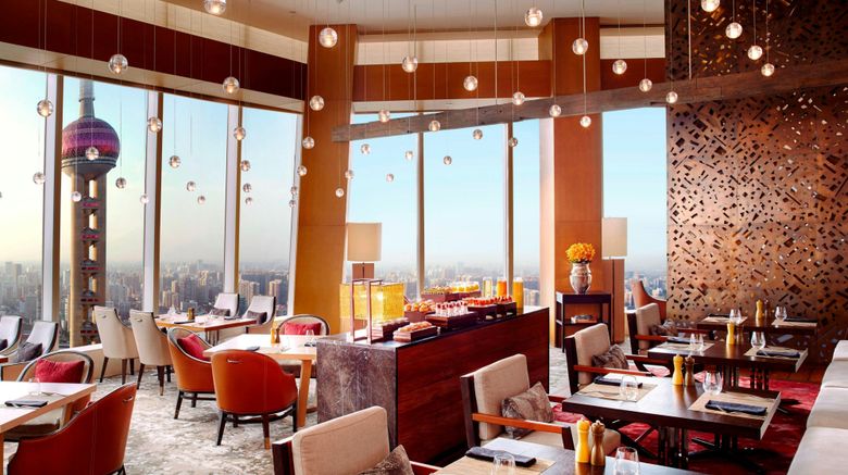 <b>The Ritz-Carlton Shanghai, Pudong Restaurant</b>. Images powered by <a href="https://www.leonardoworldwide.com/" title="Leonardo Worldwide" target="_blank">Leonardo</a>.