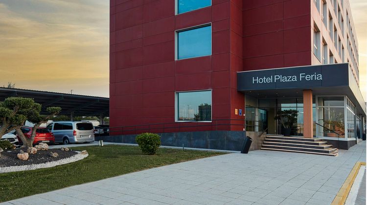 Sercotel Plaza Feria Hotel Exterior