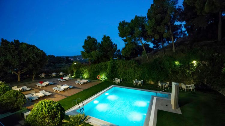 Sercotel Hotel Riscal Pool