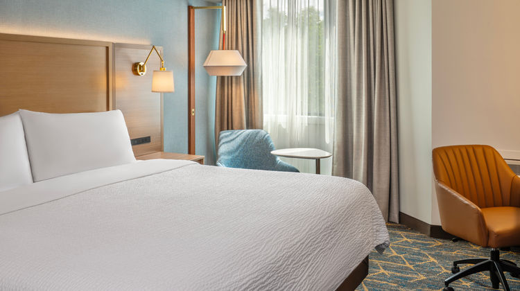 Holiday Inn Laval-Montreal Room