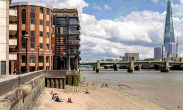 Locke at Broken Wharf, Millennium Bridge