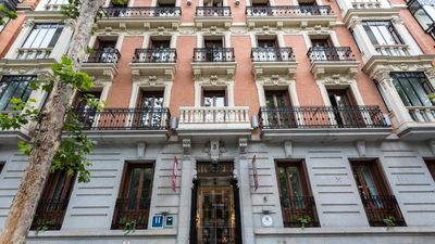 Petit Palace Lealtad Plaza