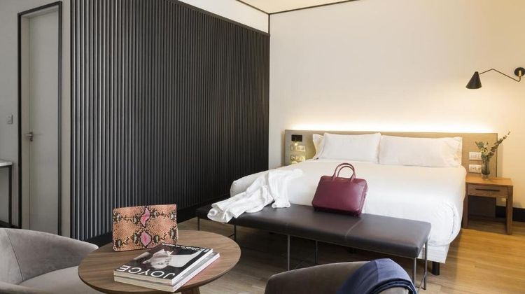 ICON Embassy Room