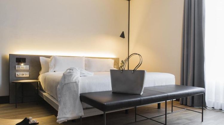 ICON Embassy Room