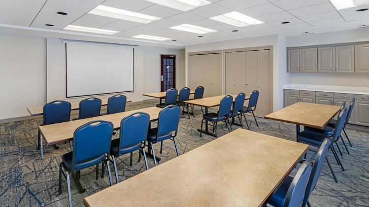 Holiday Inn Express Hotel & Suites Meeting
