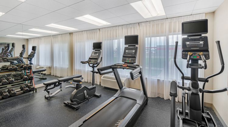 Holiday Inn Express Hotel & Suites Health Club