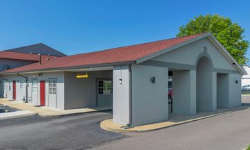Red Roof Inn Columbia, TN