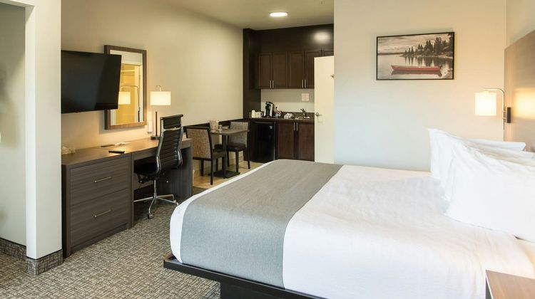BCMInns Lac La Biche Room