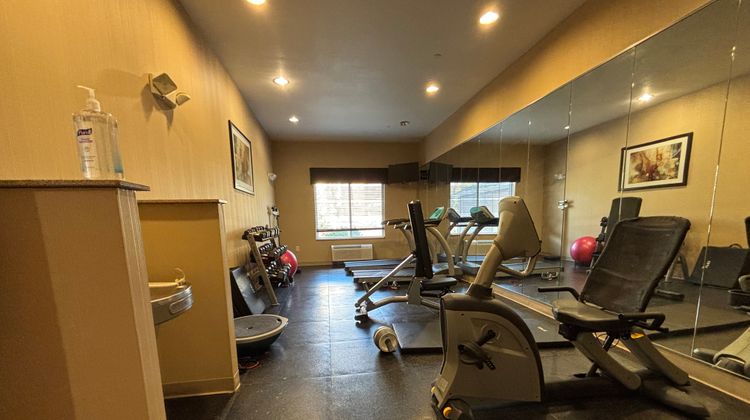 Holiday Inn Express & Suites Belle Vern Health Club