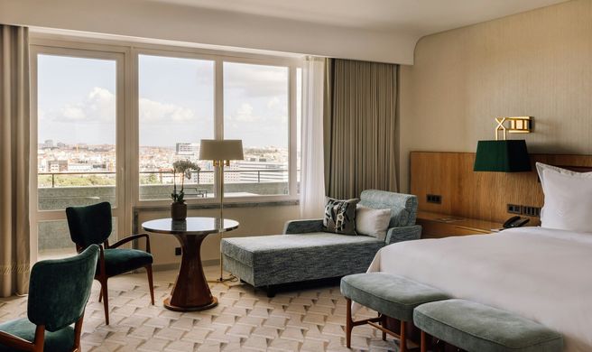 Four Seasons Hotel Ritz Lisbon Exterior