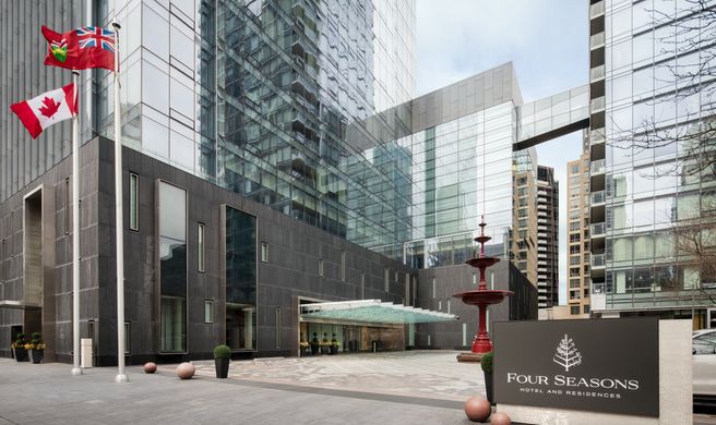 Four Seasons Hotel Toronto Exterior