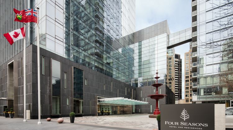 Four Seasons Hotel Toronto Exterior