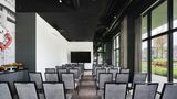Moxy Warsaw City Meeting