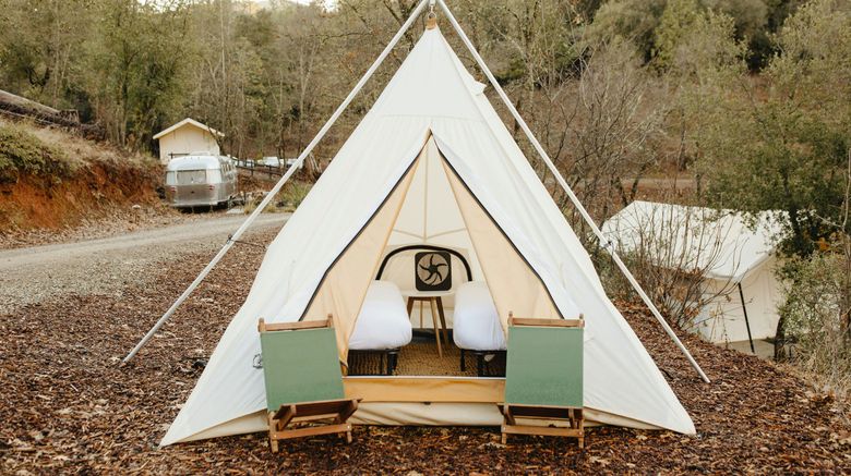 <b>AutoCamp Yosemite Exterior</b>. Images powered by <a href="https://www.leonardoworldwide.com/" title="Leonardo Worldwide" target="_blank">Leonardo</a>.