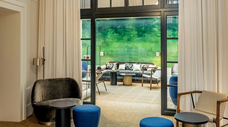 Pavillon Faubourg St G Lobby