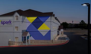 Spark by Hilton Parker Denver SE