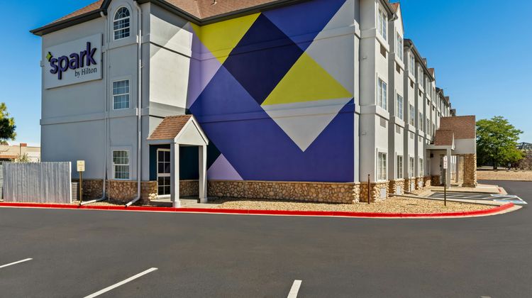 Spark by Hilton Parker Denver SE Exterior