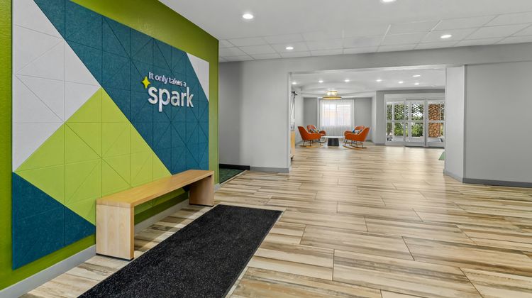 Spark by Hilton Parker Denver SE Lobby