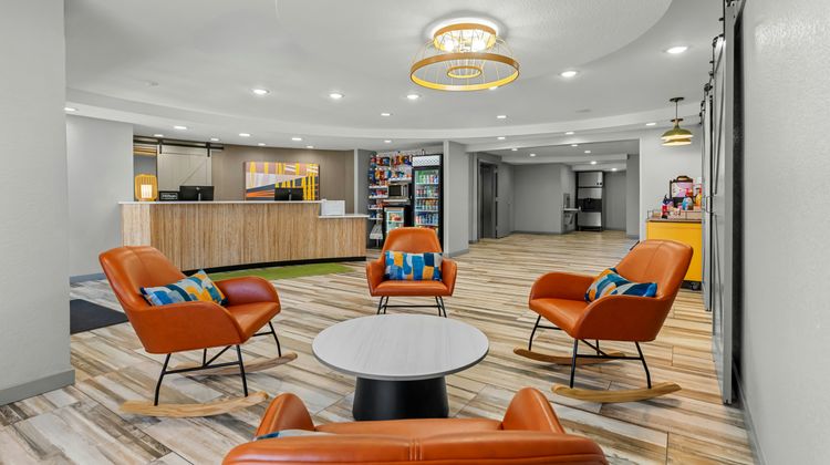 Spark by Hilton Parker Denver SE Lobby