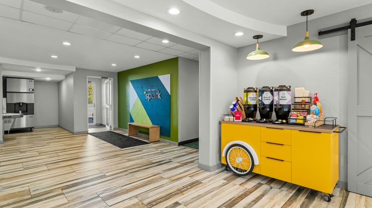 Spark by Hilton Parker Denver SE Restaurant