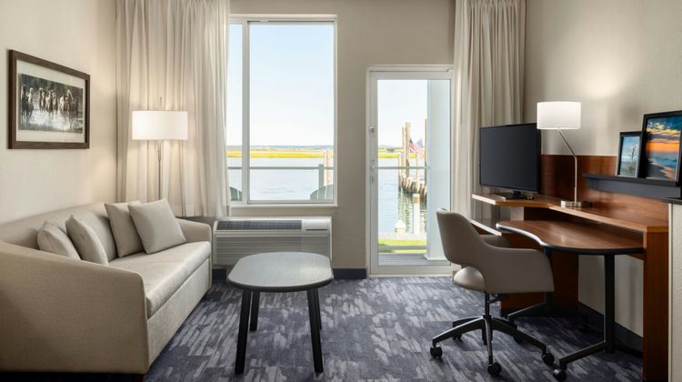 Fairfield Inn & Suites by Marriott Room