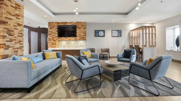 City Express Placentia Anaheim Lobby