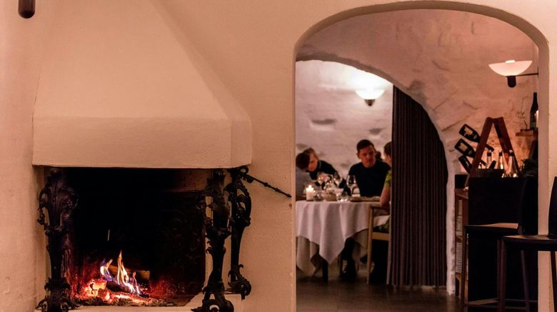 <b>Dragsholm Slot Castle Restaurant</b>. Images powered by <a href="https://www.leonardoworldwide.com/" title="Leonardo Worldwide" target="_blank">Leonardo</a>.