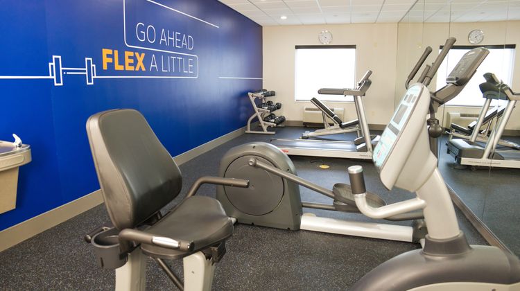 Holiday Inn Express/Stes University Area Health Club