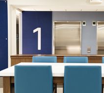 Holiday Inn Express/Stes University Area Lobby