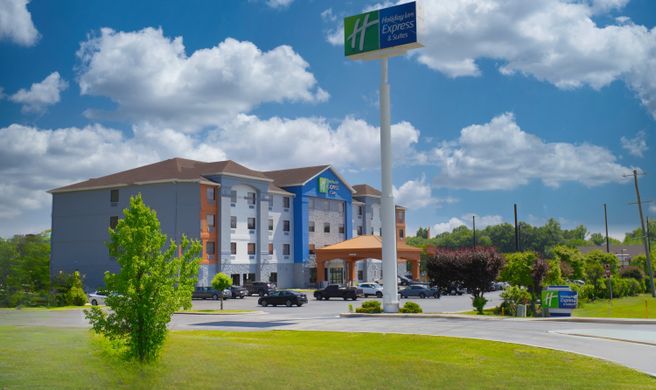 Holiday Inn Express/Stes University Area Exterior