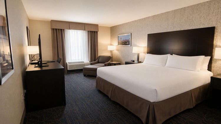 Holiday Inn Exp Knoxville W Papermill Dr Suite