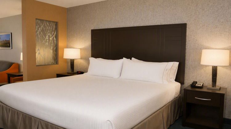 Holiday Inn Exp Knoxville W Papermill Dr Room