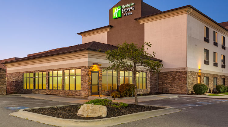 Holiday Inn Express SLC Airport East Exterior