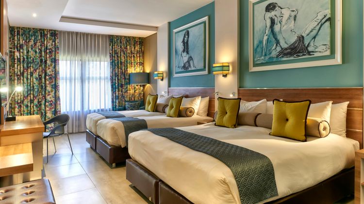 Peermont Metcourt at Emperors Palace Room