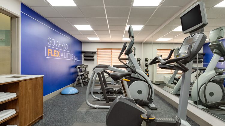 Holiday Inn Express Hotel & Suites Health Club