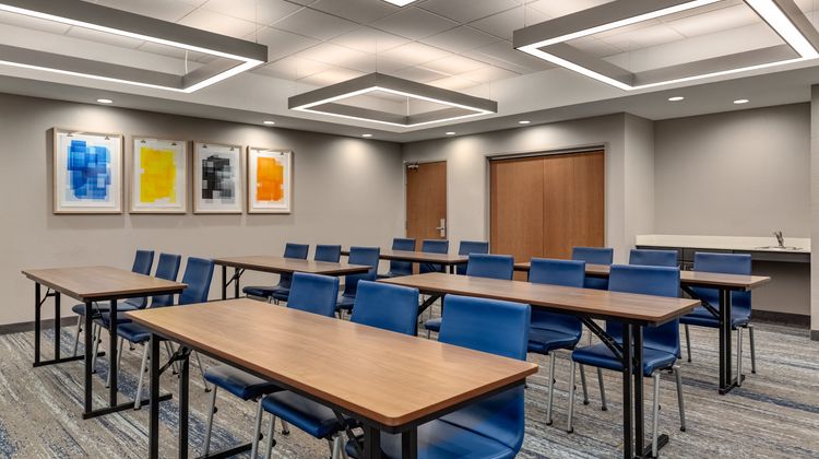 Holiday Inn Express Hotel & Suites Meeting