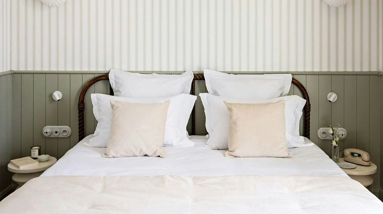 Chateau de Citeaux Room