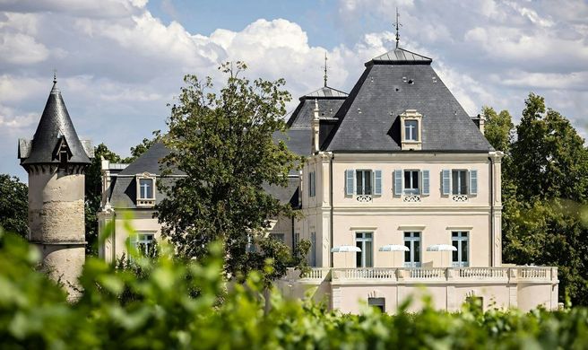 Chateau de Citeaux Exterior
