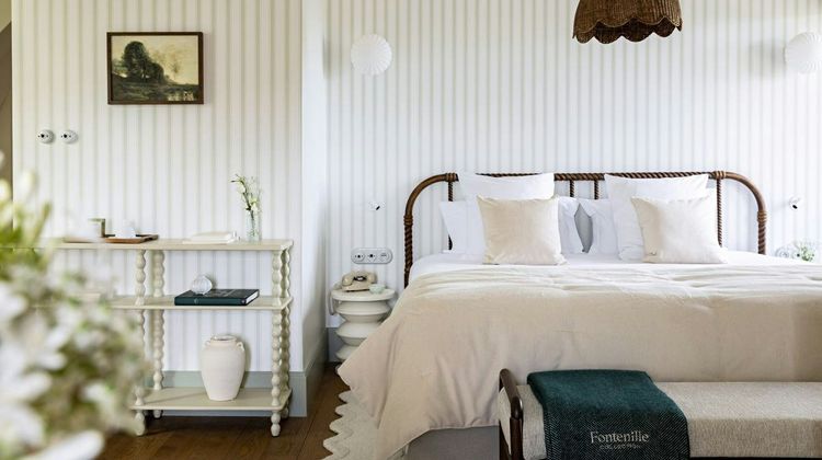 Chateau de Citeaux Room