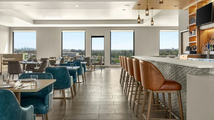 Four Points by Sheraton Newark Airport Restaurant